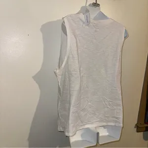 Banana Republic Short sleeve v neck cotton blend t-shirt in white size X-large thumbnail 14