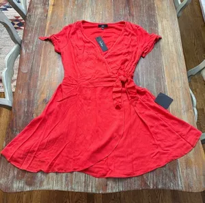 Lulus Red Wrap Mini Dress Short Sleeve Tie Cuff V-Neck Size Large NWT thumbnail 1
