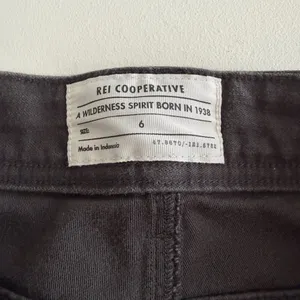 REI - Outdoors Hiking Pants with Zip Pockets and Ankles in Dark Charcoal Gray thumbnail 2