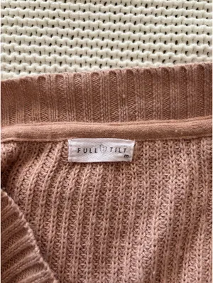 Full Tilt pink cropped sweater. Women’s M thumbnail 3