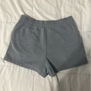 Hollister Sweat High-Rise Shorts thumbnail 4