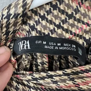 ZARA Houndstooth Pattern High Neck Long Sleeve Button Cuff Blouse Sz M EUC thumbnail 2
