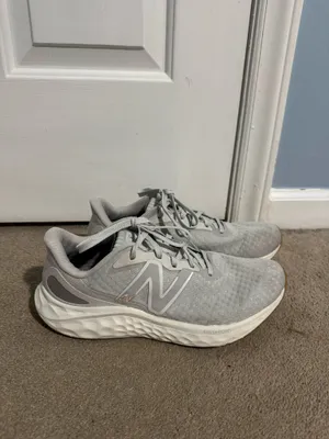New Balance Fresh Foam Arishi Women’s Sneakers thumbnail 2