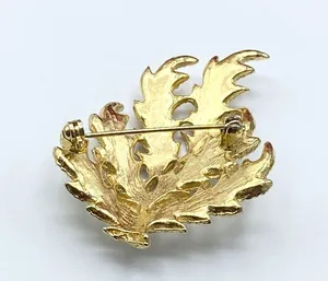 Unsigned Gold Leaf Brooch Pin thumbnail 3