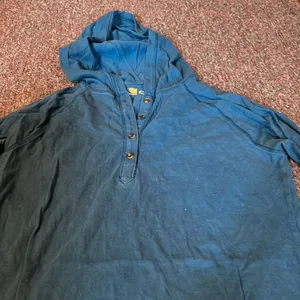 Carhartt‎ medium blue top thumbnail 5