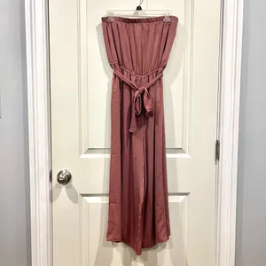 NWT Charlotte Russe Strapless Mauve Satin Wide Leg Cropped Jumpsuit - Medium thumbnail 2