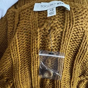 TOCXIN Cable Knit Cropped Cardigan Sweater XS Cotton/Wool Blend Cabincore Cozy‎ thumbnail 6
