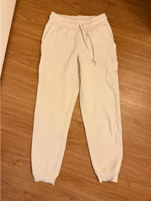 Lululemon Scuba Joggers High-Rise 2 thumbnail 1