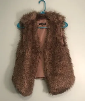 Wallflower brown fur vest size medium! thumbnail 2