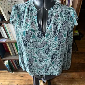 Evereve green paisley ruffled dainty feminine blouse thumbnail 1