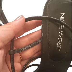 Vintage Y2K Nine West strappy leather heels thumbnail 3