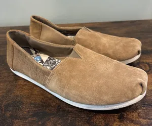TOMS STAR WARS Nubuck Chewbacca Embossed Men's or Women's Classics 8.5 Ortholite thumbnail 1