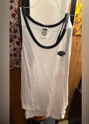 Victorias Secret Pink Women’s Tank top Size Medium thumbnail 1