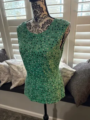 Ann Taylor size medium sleeveless sweater top thumbnail 4