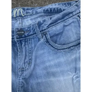Madison Denim Women's Low Rise Flare Leg Distress SZ 7/8 Dark Stitch Embroidery‎ thumbnail 8