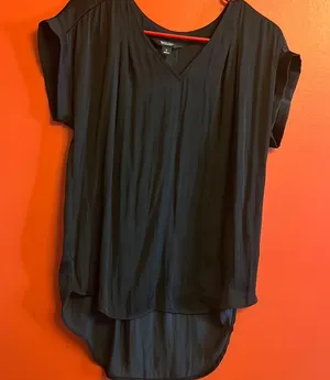 Simply Vera, Vera Wang Vince Camuto Black V-Neck Blouse thumbnail 1