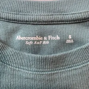 Abercrombie & Fitch Ribbed Cropped Long Sleeve Top Sage Green Size S thumbnail 4