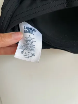 Lands’ End Padded Swimsuit Top Size 4 Black Swimwear thumbnail 3