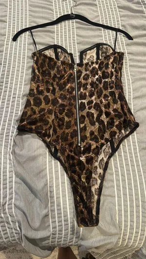 Cheetah bodysuit thumbnail 2