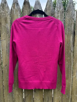 Banana Republic Merino Wool Blend Cranberry Crew Neck Button Cardigan Size Small thumbnail 8