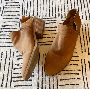 Lucky Brand Caramel Brown Leather Almond Toe Ankle Boots Size 10 thumbnail 1