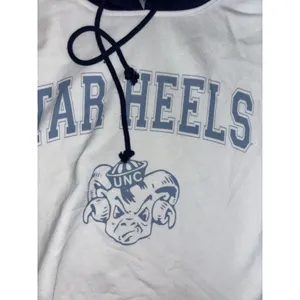 Go Couture gameday ‎ carolina tarheels hoodie womens cropped medium thumbnail 3
