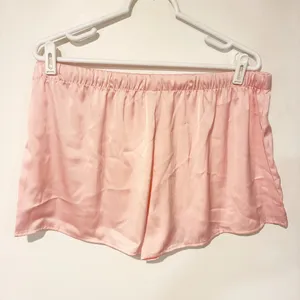 Juicy Couture Size XL Pink Satin 2‎ Piece Shorts Button Down Spellout Pajama NEW thumbnail 6