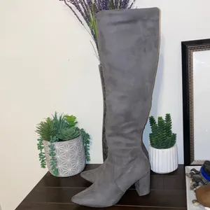 Charlotte Russe Gray Faux Suede Knee-High Boots Size 9 thumbnail 11