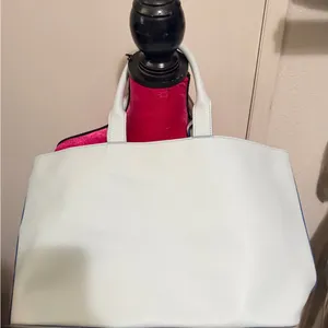 Armani Jeans White Leather Tote Bag thumbnail 2