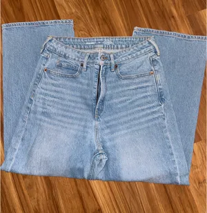 Old Navy Sky-Hi Jeans Wide-Leg thumbnail 3