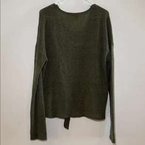 Piko 1988 Women’s Green‎ Long Sleeve Sweater Size Large thumbnail 3