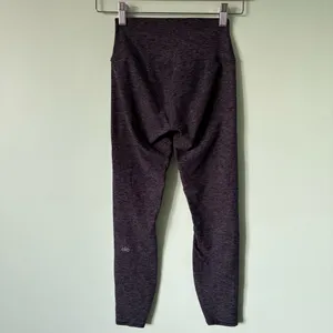 Alo Yoga Alosoft High-Waist 7/8 Heather Gray Highlight Leggings thumbnail 4