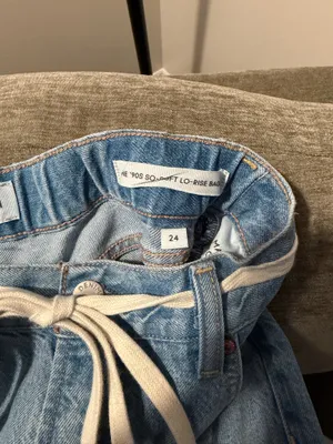 Aritzia Denim Forum The 90s So-Soft Low-Rise Baggy Jean thumbnail 2