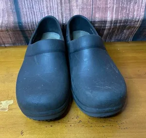 Crocs Women's Slip Resistant Work Clogs‎ Black Size 6 thumbnail 1