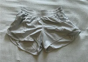 Lululemon Athletica White Hotty Hot 2.5 HR Shorts thumbnail 1