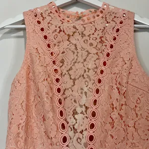 Main Strip Women’s Sleeveless Open Back Lace Mini Dress Pink NWOT thumbnail 2
