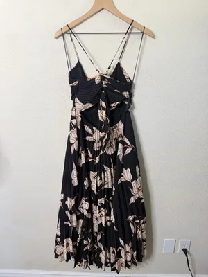 ASTR The Label Blythe Dress in Black Floral Pleated MIDI‎ Strappy Open Back S thumbnail 8