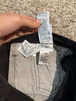 Levi's Black High-Waist Cutoff Denim Shorts thumbnail 4
