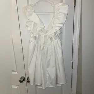 Size S/M, white dress thumbnail 4
