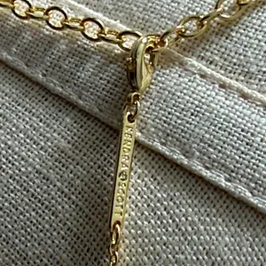 Kendra Scott Gold and Pink Short Pendant Necklace New thumbnail 3