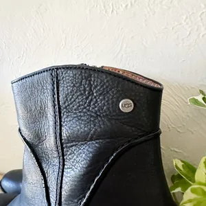 UGG | Annie Ankle Block Heel Boot‎ in Black and Brown Women's 8.5 thumbnail 7