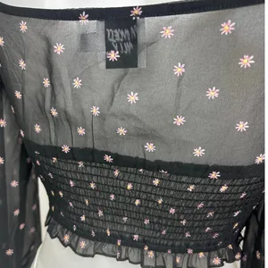 Princess Polly Black Daisy Floral Sheer Long Sleeve Smocked Cropped Top Size 2 thumbnail 4