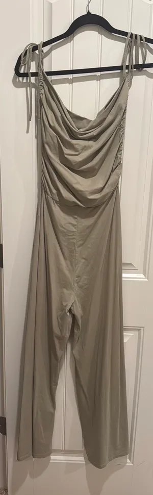 Green Jumpsuit Size M thumbnail 2