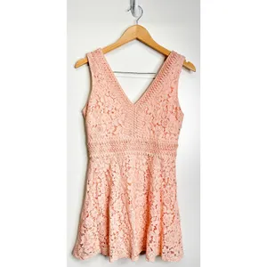 Francesca’s Mini Dress Floral Lace‎ Sleeveless Size Medium V Neck A-line thumbnail 2