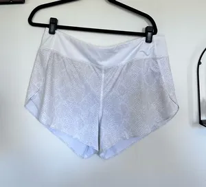 Athleta Run with it 3.5” Printed Short White Reptile Snake Print Size Large thumbnail 1
