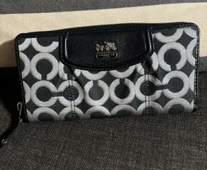 Coach Wallet Womens Zip Around CC Initial Logo thumbnail 1