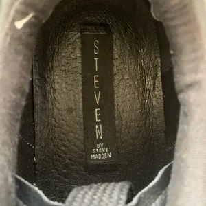 Steve Madden 9.5 black leather casual platform sneakers thumbnail 3