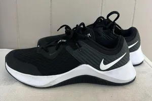 Nike MC Trainer Sneakers (Women’s 9) thumbnail 1
