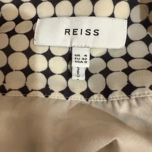 Reiss Jorja Skirt Womens 0 Black Cream Geometric Pleated Buckle Midi Lined‎ thumbnail 4