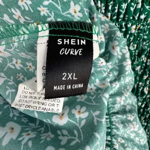 SHEIN Curve 2XL Green Floral‎ Smocked Mock Neck Sleeveless Midi Dress Ruffle Hem thumbnail 7